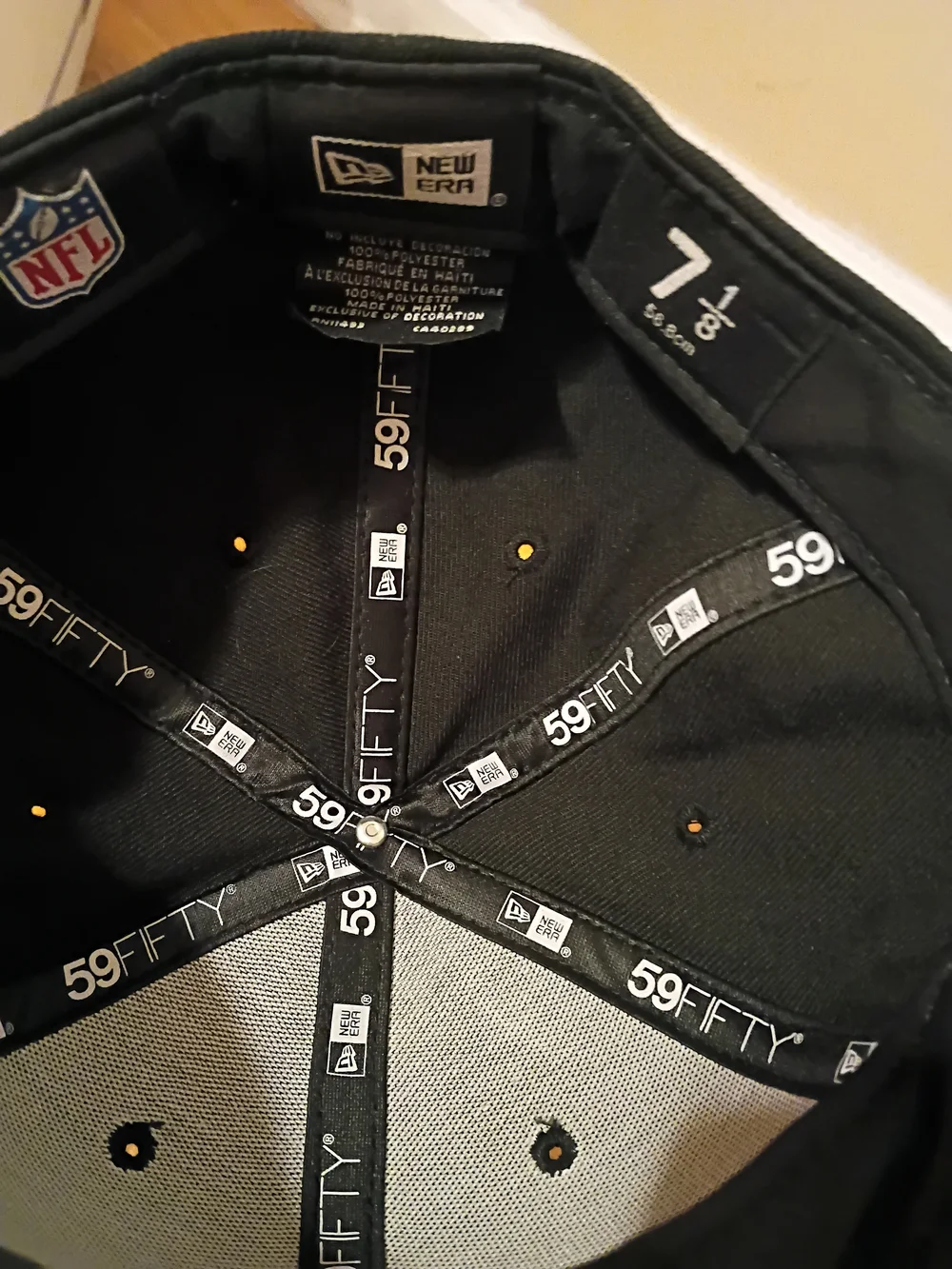 The New Era 59FIFTY San Francisco 49ers NFL Black Fitted Cap Hat in size 7 1/8